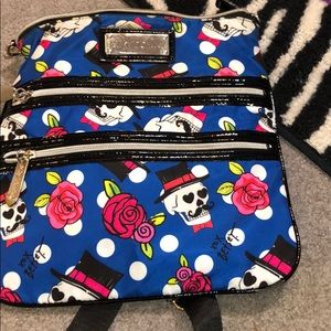 betsey johnson crossbody skull bag!